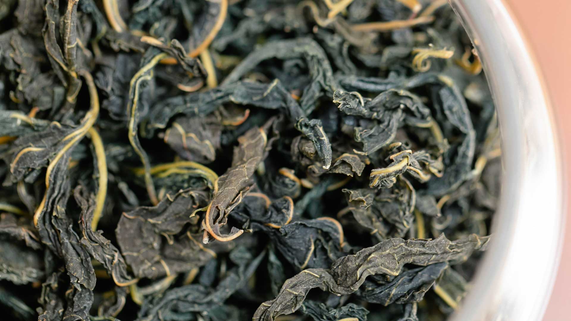 Oolong Tee richtig zubereiten: Temperatur, Ziehzeit & Aufgüsse