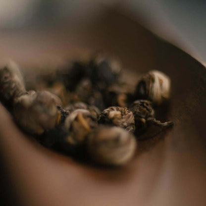 Handgerollte Jasmin Dragon Pearls, Nahaufnahme